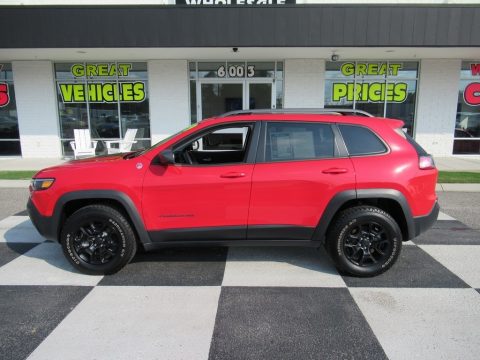 Firecracker Red Jeep Cherokee Trailhawk Elite 4x4.  Click to enlarge.