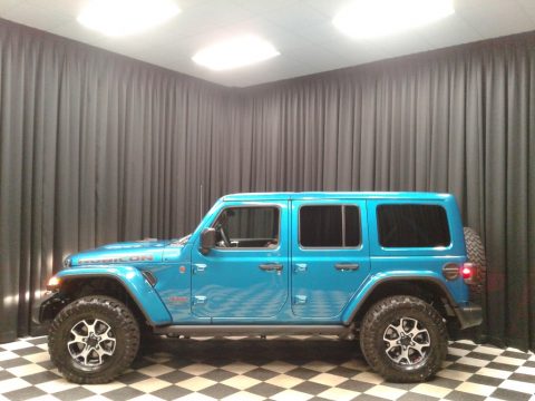 Bikini Pearl Jeep Wrangler Unlimited Rubicon 4x4.  Click to enlarge.