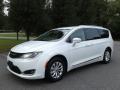 Front 3/4 View of 2018 Chrysler Pacifica Touring L #2