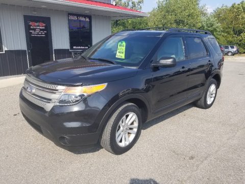 Tuxedo Black Ford Explorer 4WD.  Click to enlarge.