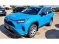 Front 3/4 View of 2019 Toyota RAV4 LE #1