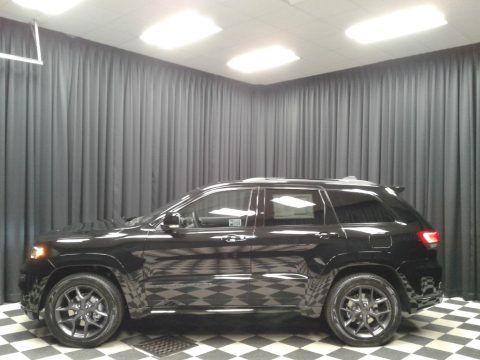 Diamond Black Crystal Pearl Jeep Grand Cherokee Limited X 4x4.  Click to enlarge.