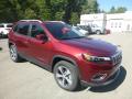 Front 3/4 View of 2020 Jeep Cherokee Limited 4x4 #7
