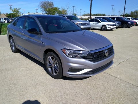 Pyrite Silver Metallic Volkswagen Jetta R-Line.  Click to enlarge.