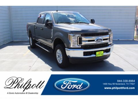 Magnetic Ford F250 Super Duty XLT Crew Cab 4x4.  Click to enlarge.