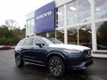 Front 3/4 View of 2020 Volvo XC90 T5 AWD Momentum #1