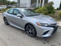 Front 3/4 View of 2020 Toyota Camry Hybrid SE #1