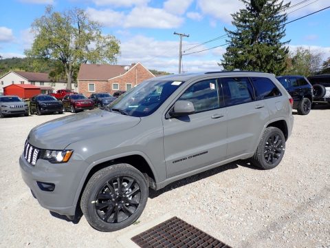 Sting-Gray Jeep Grand Cherokee Altitude 4x4.  Click to enlarge.