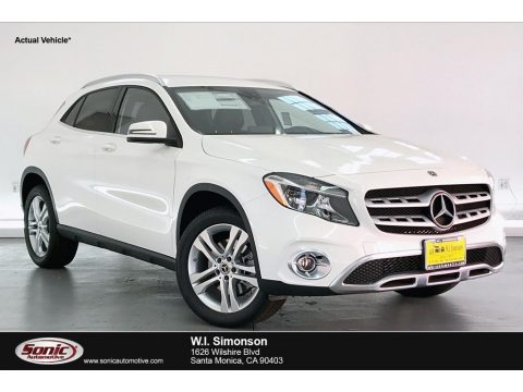 Polar White Mercedes-Benz GLA 250.  Click to enlarge.