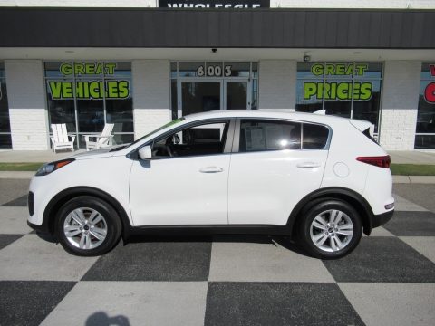 Clear White Kia Sportage LX.  Click to enlarge.