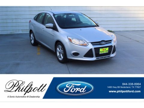 Ingot Silver Ford Focus SE Sedan.  Click to enlarge.