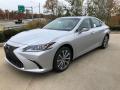 Front 3/4 View of 2020 Lexus ES 350 #1