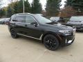 Front 3/4 View of 2020 BMW X7 xDrive40i #1