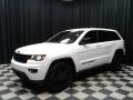 Front 3/4 View of 2019 Jeep Grand Cherokee Upland 4x4 #2