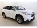 Front 3/4 View of 2016 Toyota Highlander LE V6 AWD #1