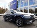 Front 3/4 View of 2020 Volvo XC90 T6 AWD Momentum #1