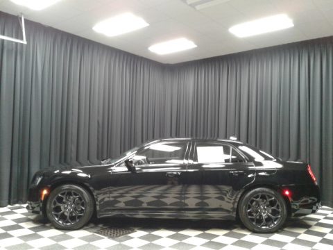 Gloss Black Chrysler 300 Touring.  Click to enlarge.