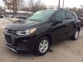 Front 3/4 View of 2020 Chevrolet Trax LT #5