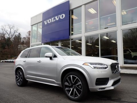 Bright Silver Metallic Volvo XC90 T6 AWD Momentum.  Click to enlarge.