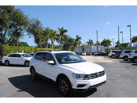 Pure White Volkswagen Tiguan SE 4MOTION.  Click to enlarge.