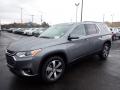 Front 3/4 View of 2020 Chevrolet Traverse LT AWD #1