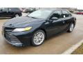 Front 3/4 View of 2020 Toyota Camry XLE #1