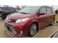 Front 3/4 View of 2020 Toyota Sienna XLE AWD #1