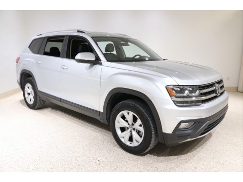 Reflex Silver Metallic Volkswagen Atlas SE 4Motion.  Click to enlarge.