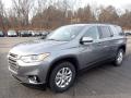 Front 3/4 View of 2020 Chevrolet Traverse LT AWD #1