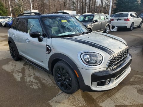 White Silver Metallic Mini Countryman Cooper S All4.  Click to enlarge.