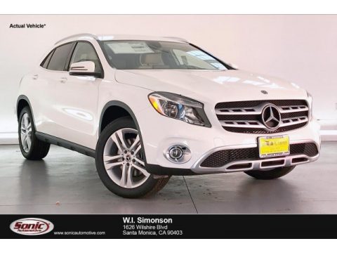 Polar White Mercedes-Benz GLA 250.  Click to enlarge.