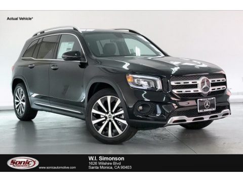 Night Black Mercedes-Benz GLB 250.  Click to enlarge.