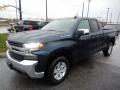 Front 3/4 View of 2020 Chevrolet Silverado 1500 LT Double Cab 4x4 #1