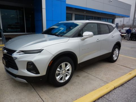 Silver Ice Metallic Chevrolet Blazer LT AWD.  Click to enlarge.