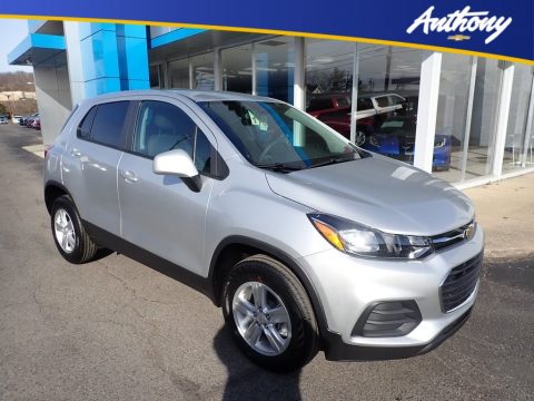 Silver Ice Metallic Chevrolet Trax LS AWD.  Click to enlarge.