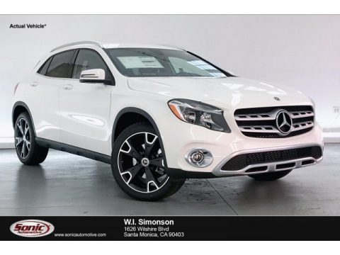 Polar White Mercedes-Benz GLA 250.  Click to enlarge.