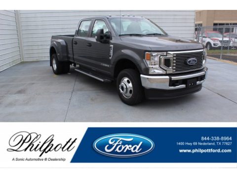 Magnetic Ford F350 Super Duty XLT Crew Cab 4x4.  Click to enlarge.