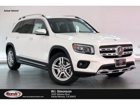 Polar White Mercedes-Benz GLB 250.  Click to enlarge.