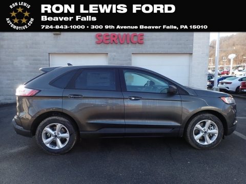 Magnetic Metallic Ford Edge SE AWD.  Click to enlarge.