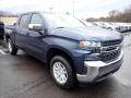 Front 3/4 View of 2020 Chevrolet Silverado 1500 LT Z71 Crew Cab 4x4 #6