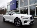 Front 3/4 View of 2020 Volvo S60 T6 AWD R Design #1