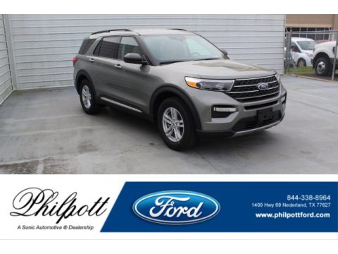 Silver Spruce Metallic Ford Explorer XLT.  Click to enlarge.