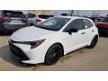 Front 3/4 View of 2020 Toyota Corolla Hatchback SE Nightshade Edition Hatchback #1