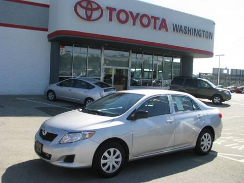 Classic Silver Metallic Toyota Corolla .  Click to enlarge.