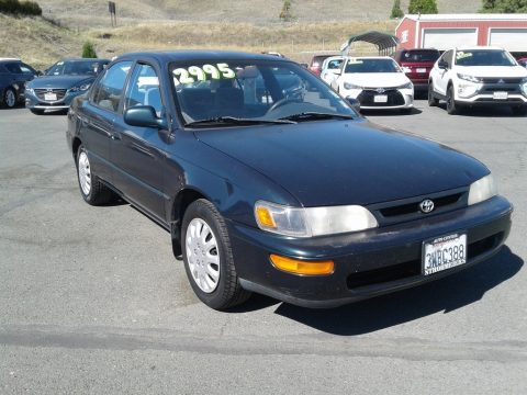 Dark Emerald Pearl Green Metallic Toyota Corolla DX.  Click to enlarge.