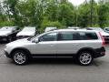  2016 Volvo XC70 Bright Silver Metallic #7