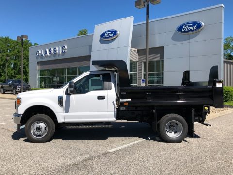 Oxford White Ford F350 Super Duty XL Regular Cab 4x4 Chassis Dump Truck.  Click to enlarge.