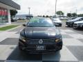 2017 Passat R-Line Sedan #2 2017 Passat R-Line Sedan #2