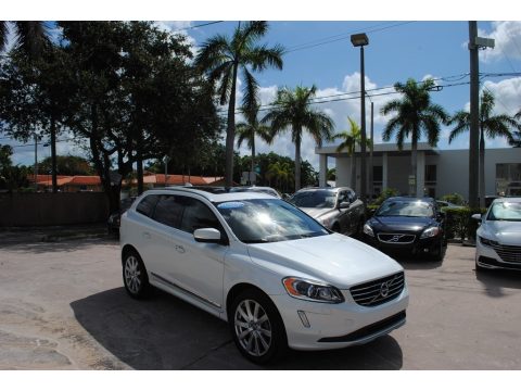Crystal White Pearl Metallic Volvo XC60 T5 Inscription.  Click to enlarge.