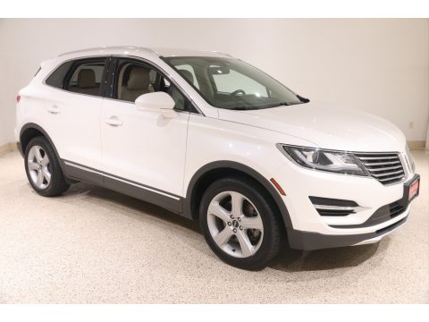 White Platinum Lincoln MKC Premier AWD.  Click to enlarge.